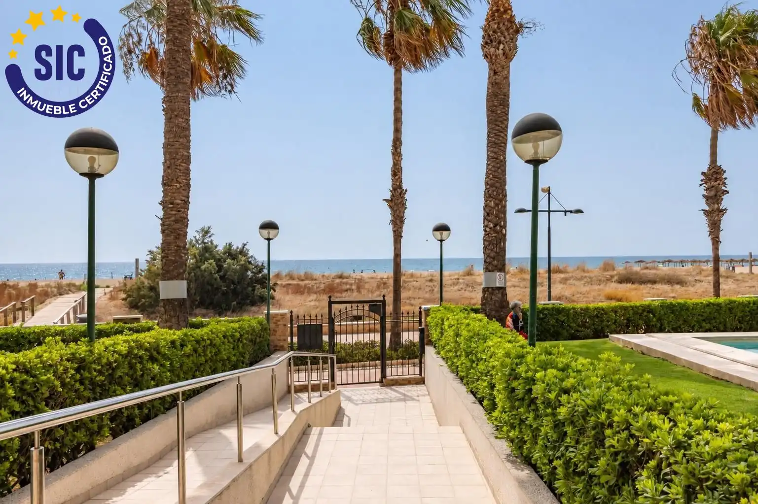 Vista exterior de Apartament en venda en Peñíscola / Peníscola amb Terrassa, Moblat i Piscina comunitària