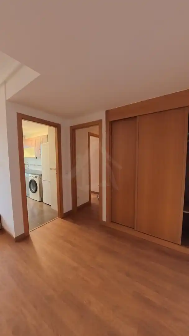 Piso en venta en Lardero con Calefacción, Jardín privado y Parquet