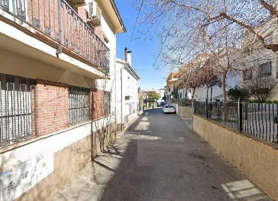 Piso en Venta en Maestro Noguerol - Edificio Yolanda... en Monachil pueblo