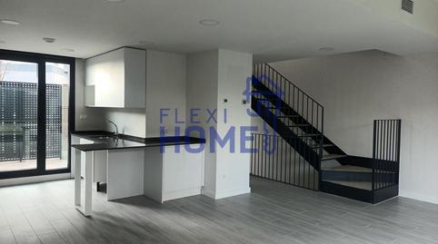 Foto 3 de Casa adosada en venta en Calle Valle del Navalmedio, Fresnos I y II, Torrejón de Ardoz