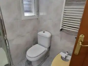 Bathroom of Flat for rent in  Albacete Capital  with Air Conditioner and Terrace