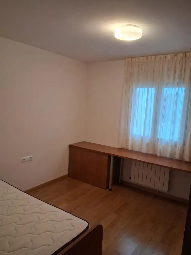 Habitación de Apartamento en venta en Albacete con Calefacción, Trastero y Balcón