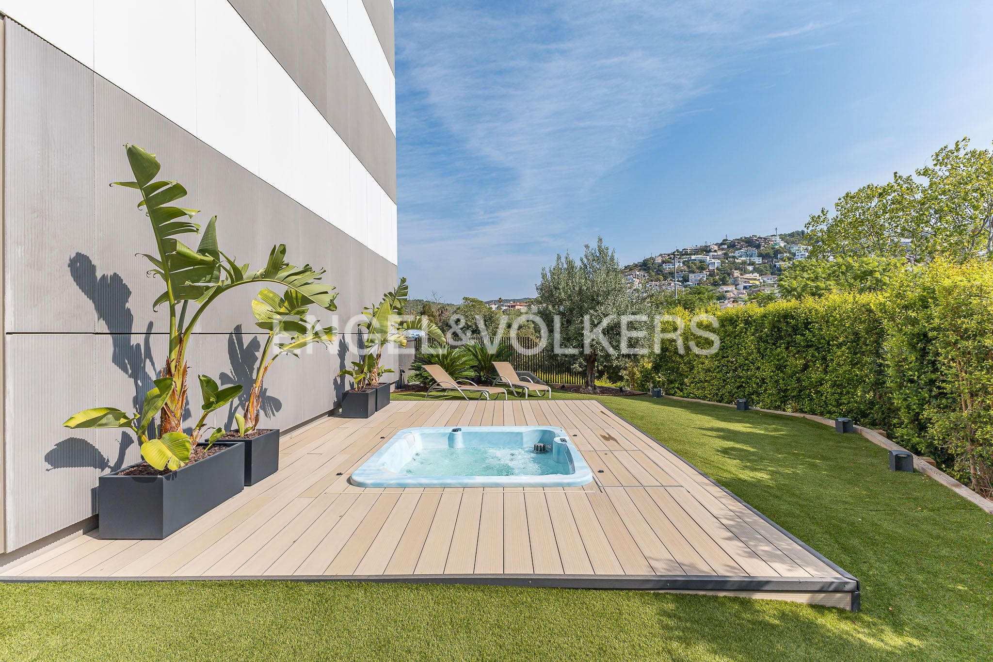 Terrassa de Apartament en venda en Sitges amb Aire condicionat, Calefacció i Jardí privat