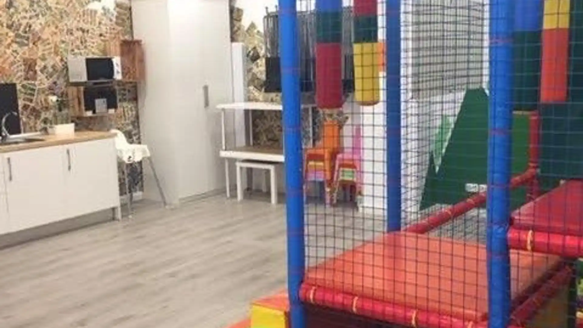 Premises for transfer in Terrassa  with Air Conditioner, Heating and Parquet flooring