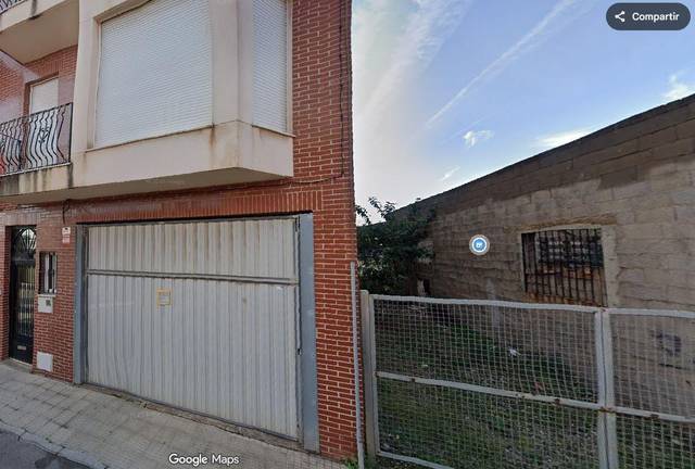 Casa-chalet en Venta en Calle NUMANCIA, 28 en Ciutat del Transport - La Salera