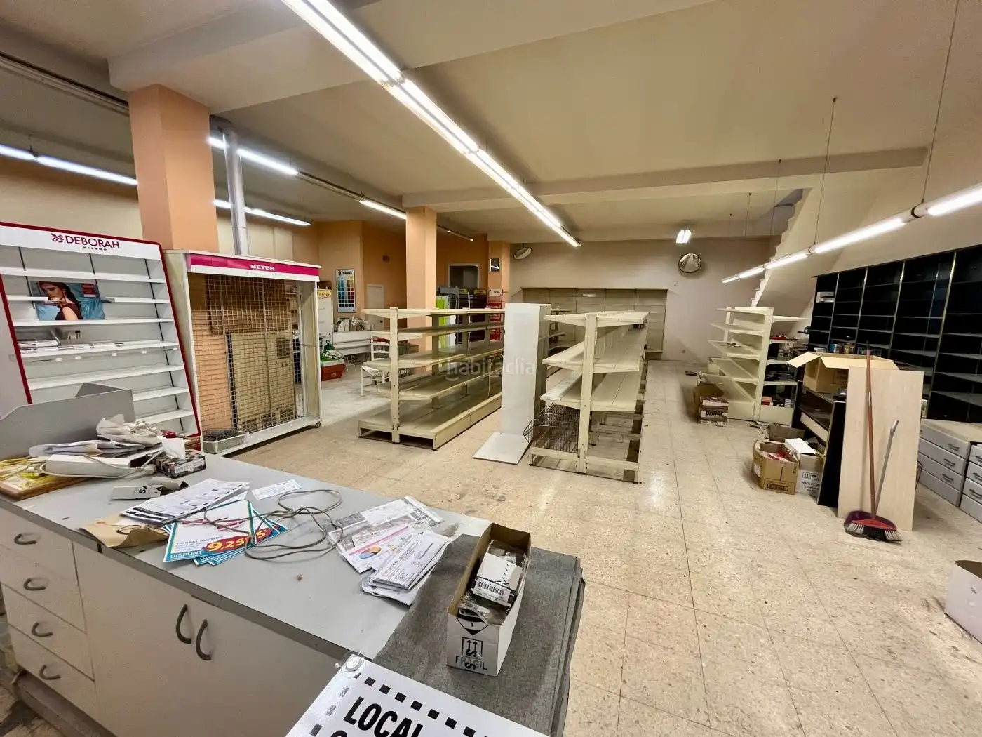 Local commercial à louer à Carrer de l'Horta d'en Font 16, imagen 4