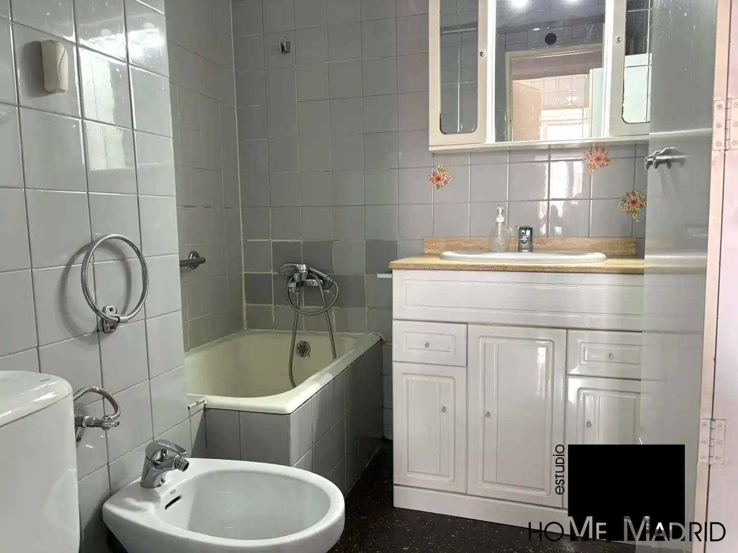 Baño de Piso en venta en Madrid con Calefacción y Terraza