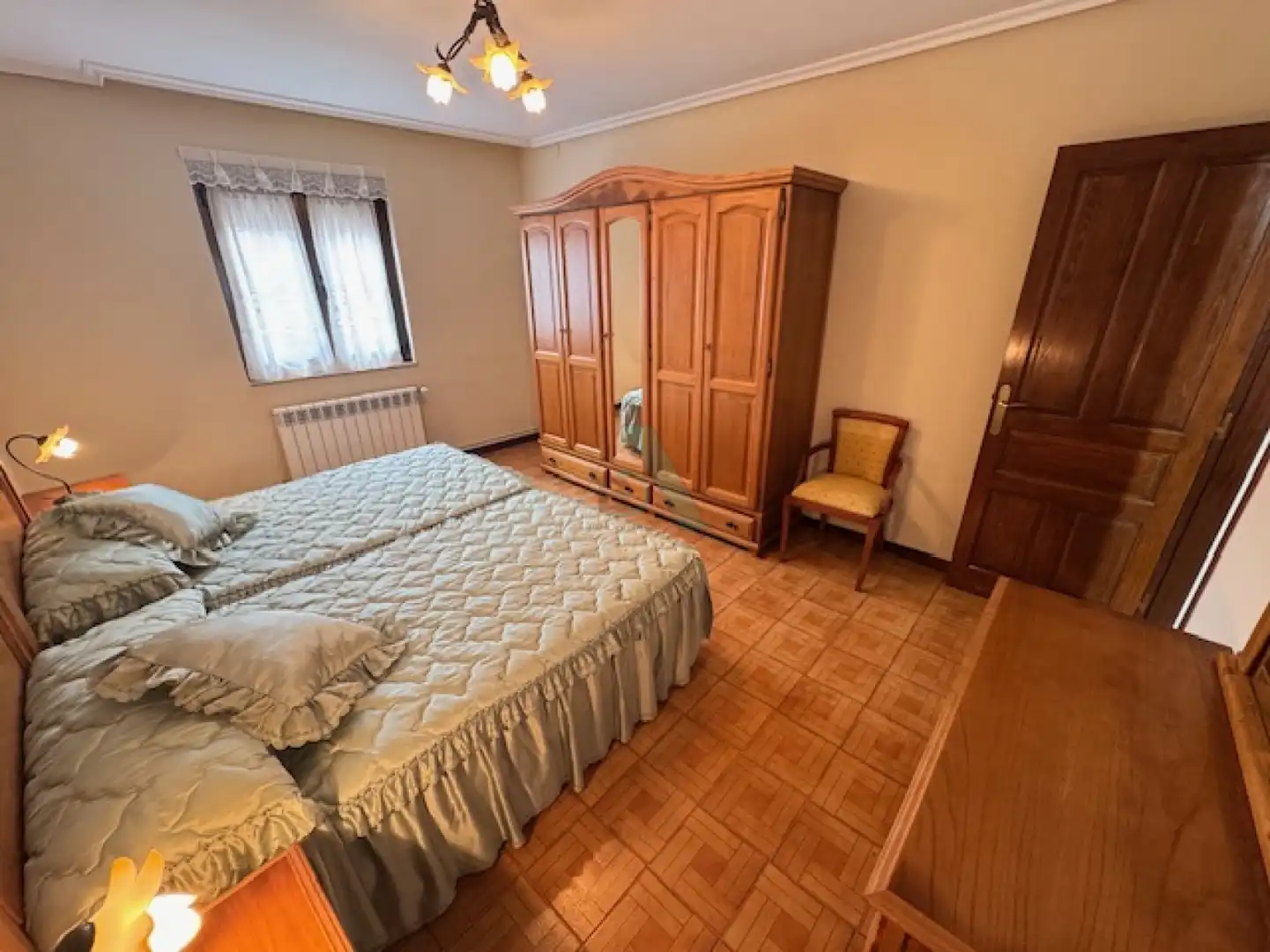 Dormitori de Casa o xalet en venda en Llanes amb Jardí privat
