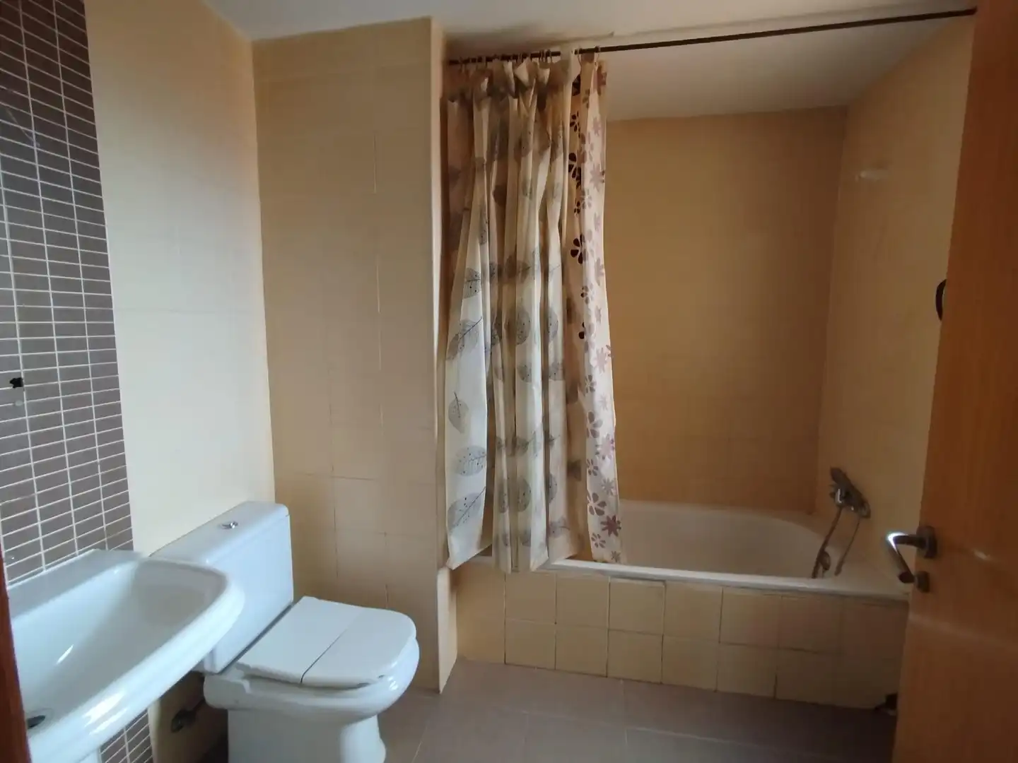 Bathroom of Duplexes for sale in Yepes  with Heating and Storage room