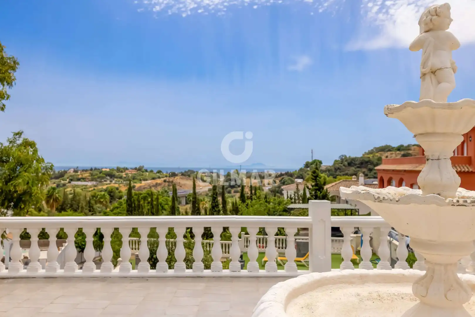 Vista exterior de Casa o chalet en venta en Estepona con Jardín privado y Piscina