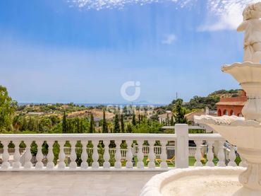Xalet amb piscina en venda a Altos de Estepona