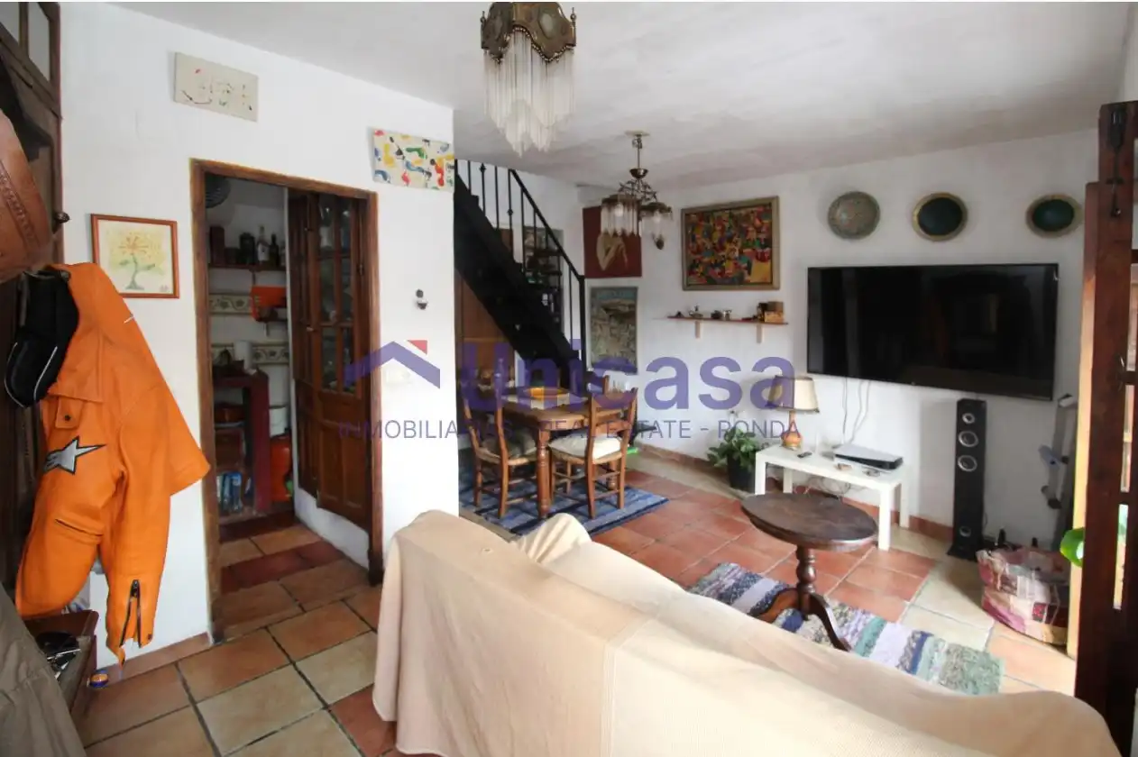 Casa en venta en Calle Armiñán