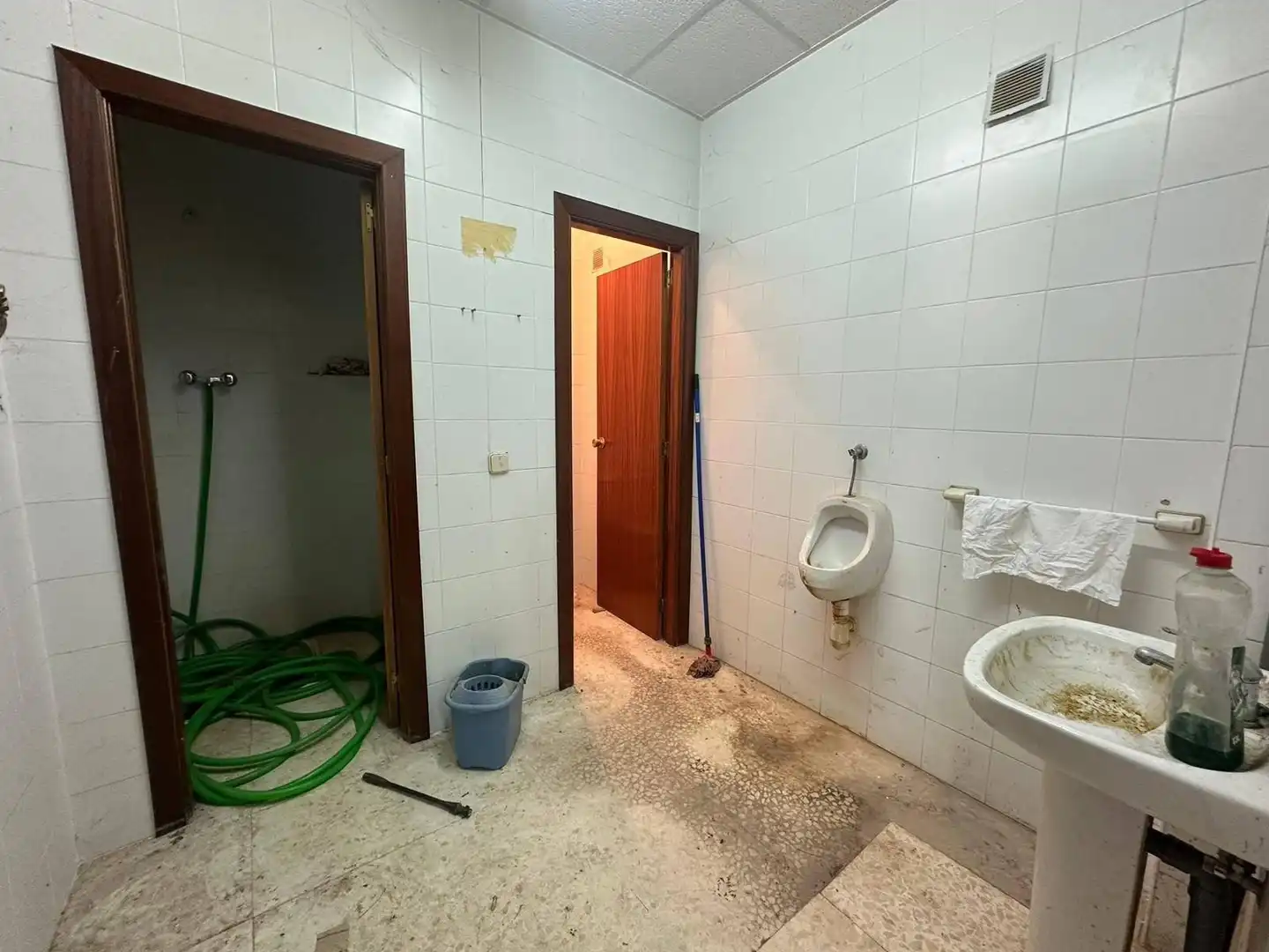 Baño de Nave industrial en venta en Olivenza
