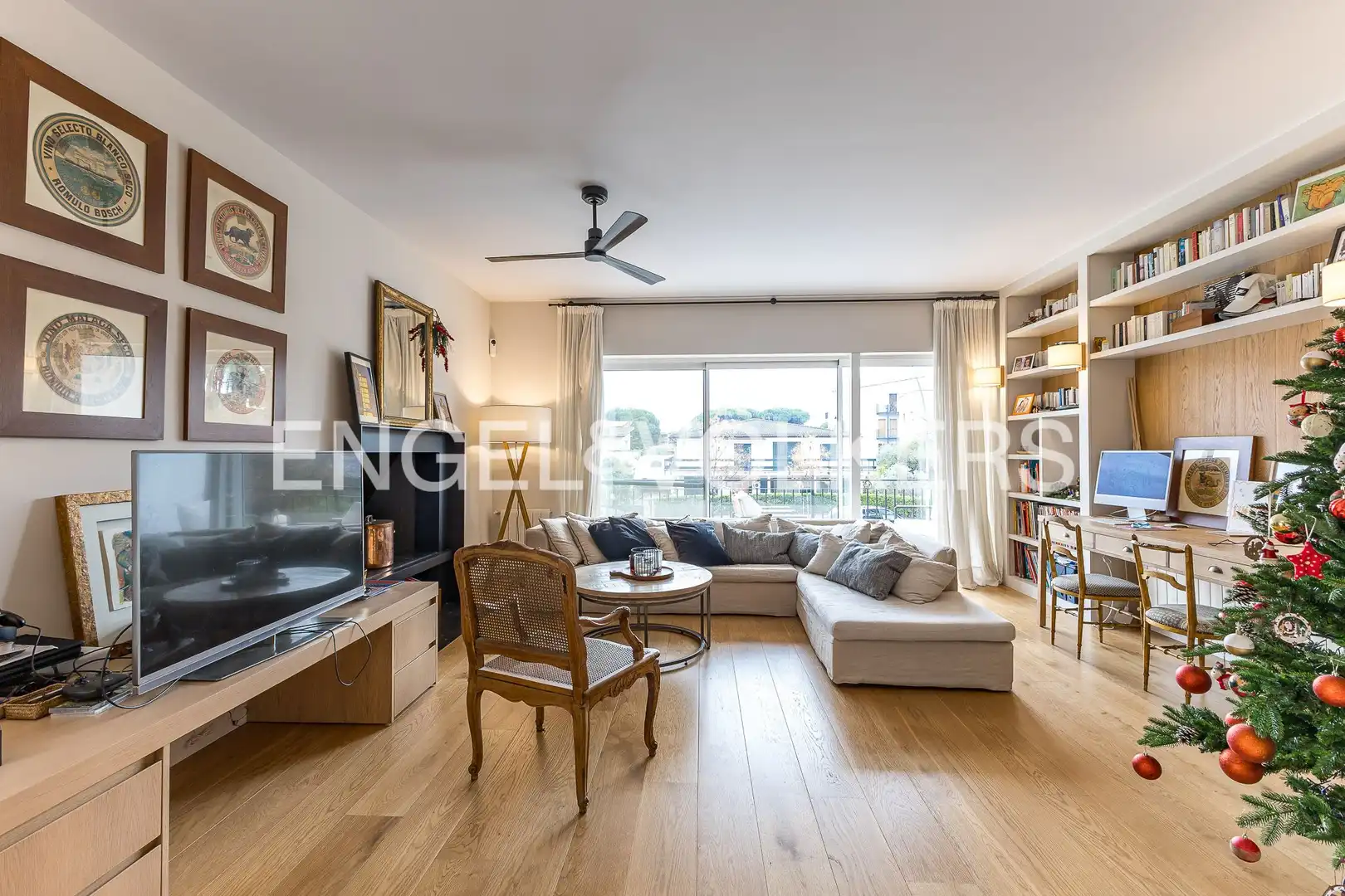 Living room of Houses for rent in Castelldefels  with Air Conditioner, Heating and Private garden