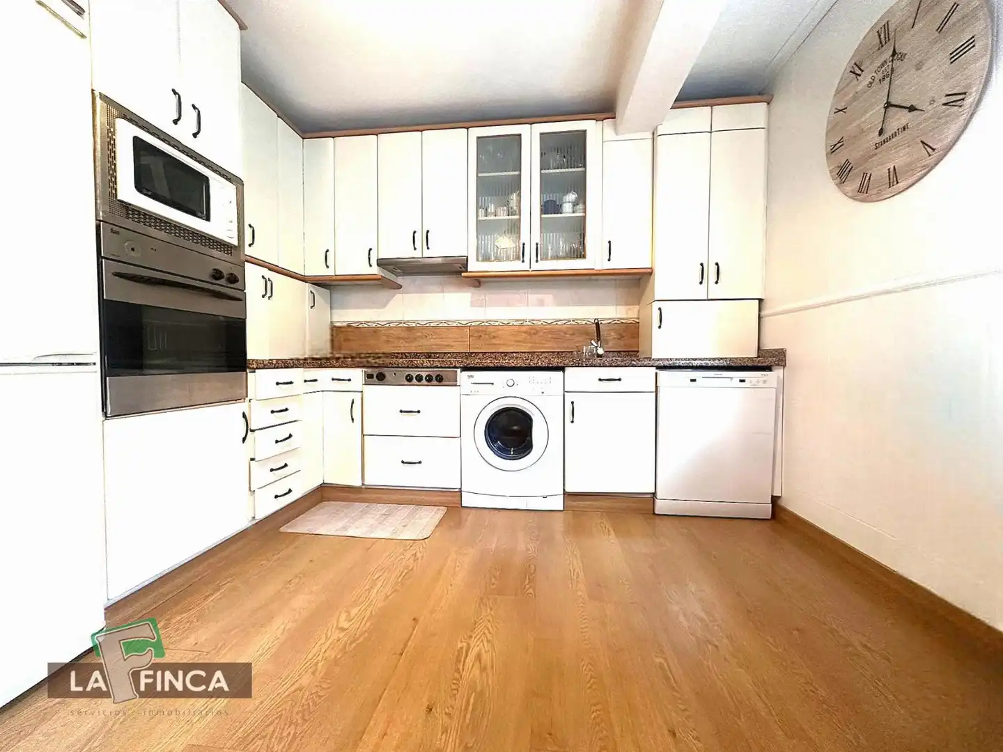 Kitchen of Flat for sale in Oviedo   with Heating and Furnished