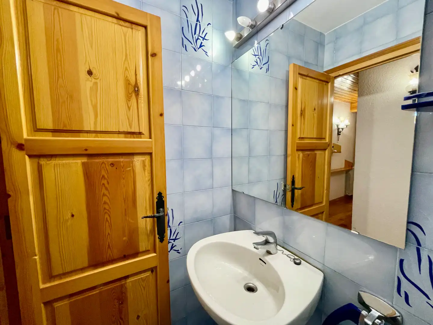 Baño de Ático en venta en Setcases con Calefacción, Terraza y Amueblado