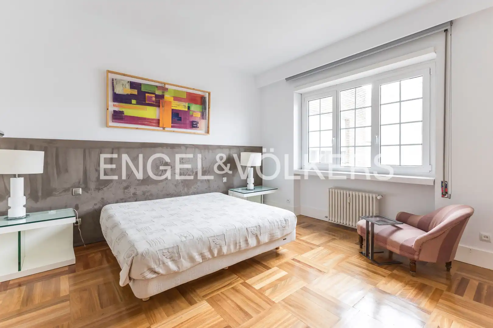 Schlafzimmer von Wohnung zur Miete in Madrid mit Klimaanlage, Heizung und Parkett