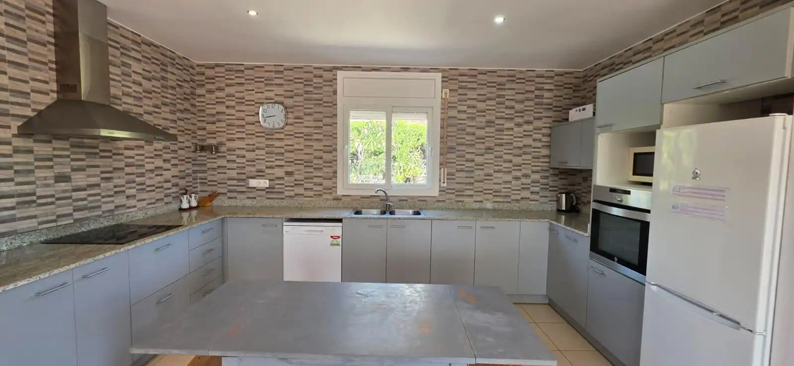House with pool for sale in Les Tres Cales, imagen 4
