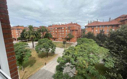 Vista exterior de Pis en venda en Gijón  amb Terrassa