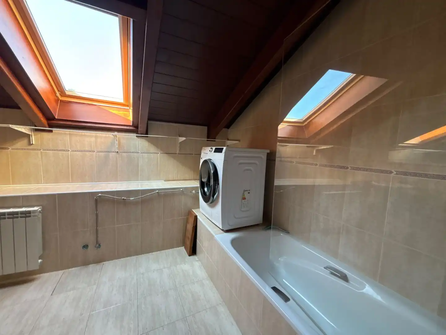 Baño de Dúplex en venta en Sojuela con Calefacción, Terraza y Trastero
