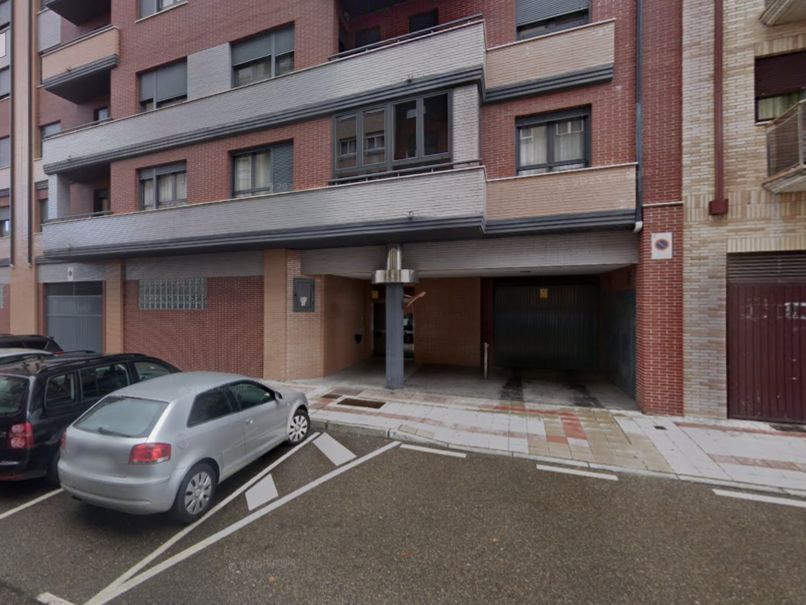 Parking de Garaje de alquiler en León Capital 
