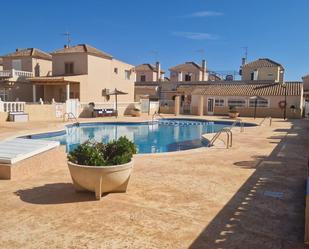 Piscina de Casa adosada en venda en Torrevieja amb Aire condicionat, Calefacció i Terrassa