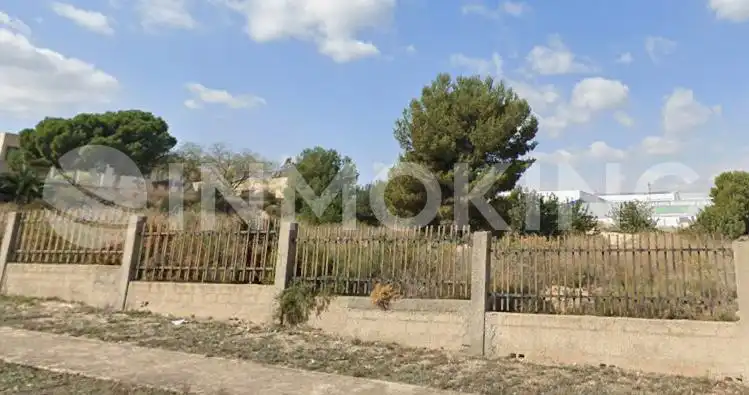 Terreno industrial en venta en Paterna