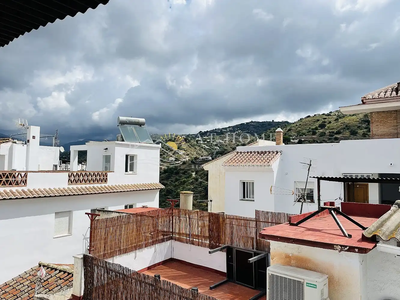 Außenansicht von Haus oder Chalet zum Verkauf in Torrox mit Terrasse