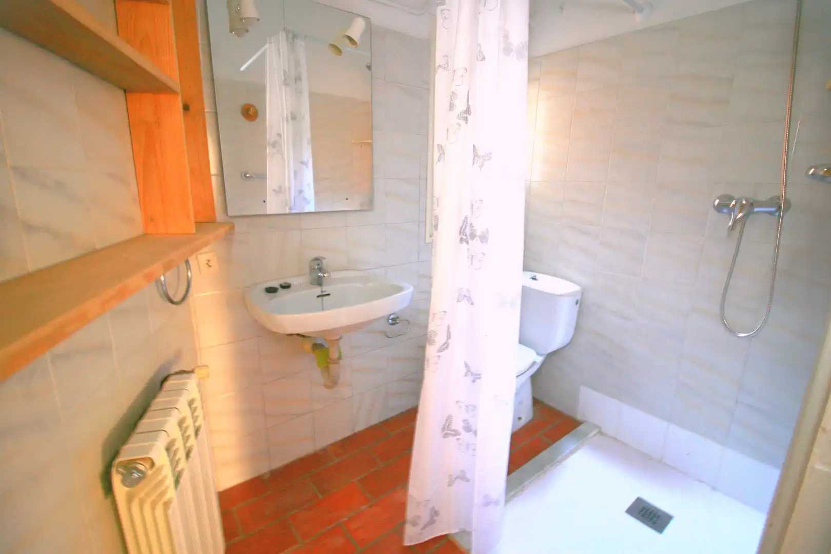 Badezimmer von Country house zur Miete in Bordils, Girona