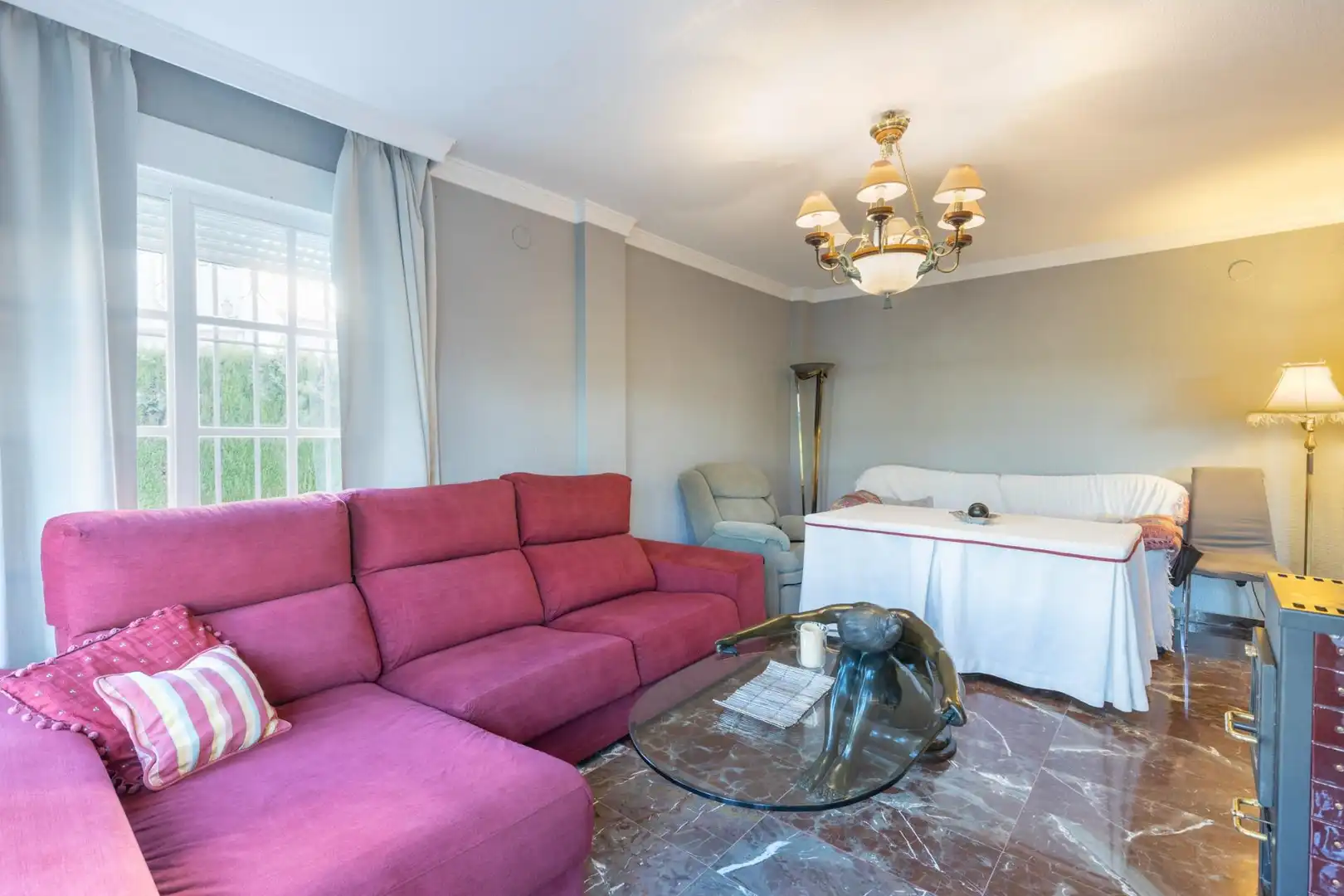 Sala d'estar de Casa o xalet en venda en La Zubia amb Aire condicionat, Calefacció i Jardí privat