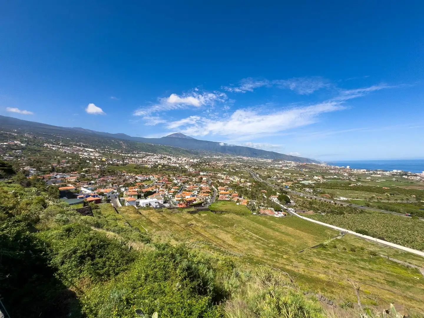 Vista exterior de Casa o xalet en venda en La Orotava amb Jardí privat