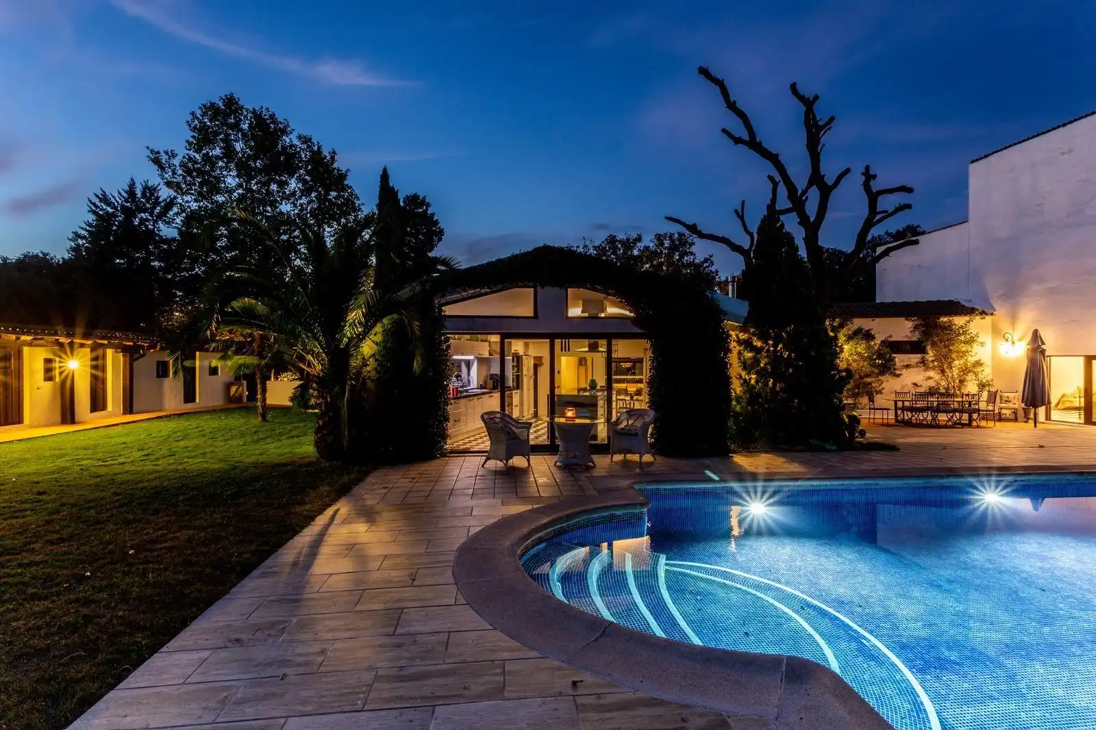 Swimming pool of Houses for rent in Villanueva de la Cañada  with Air Conditioner, Heating and Private garden