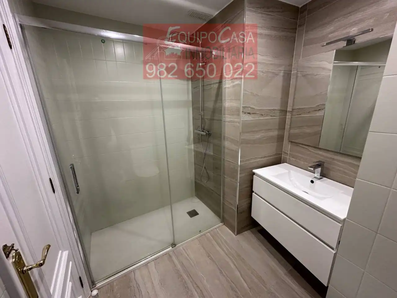 Badezimmer von Maisonette zur Miete in Lugo mit Heizung, Terrasse und Möbliert