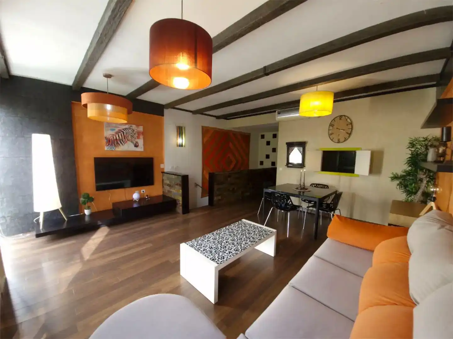 Wohnzimmer von Wohnung zur Miete in  Sevilla Capital mit Klimaanlage