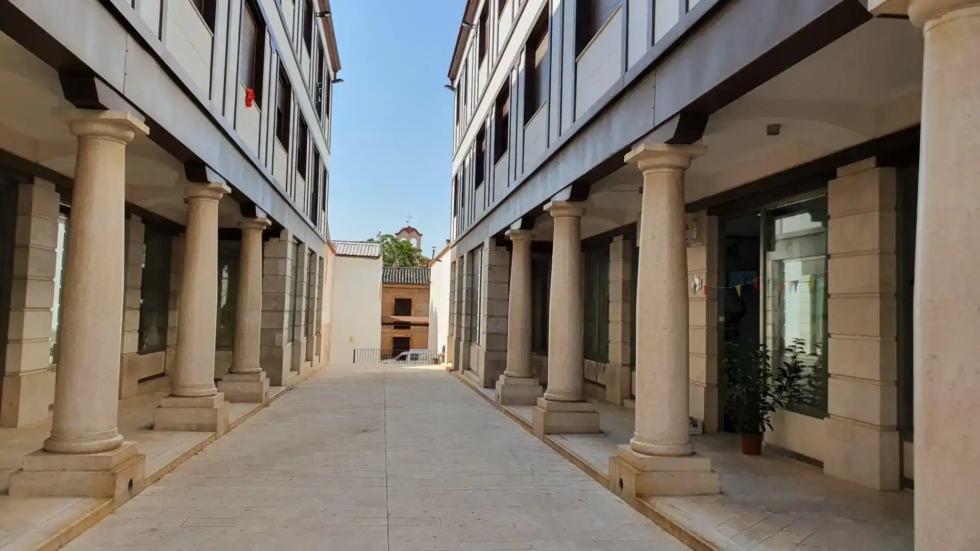 Vista exterior de Local de lloguer en Campo de Criptana