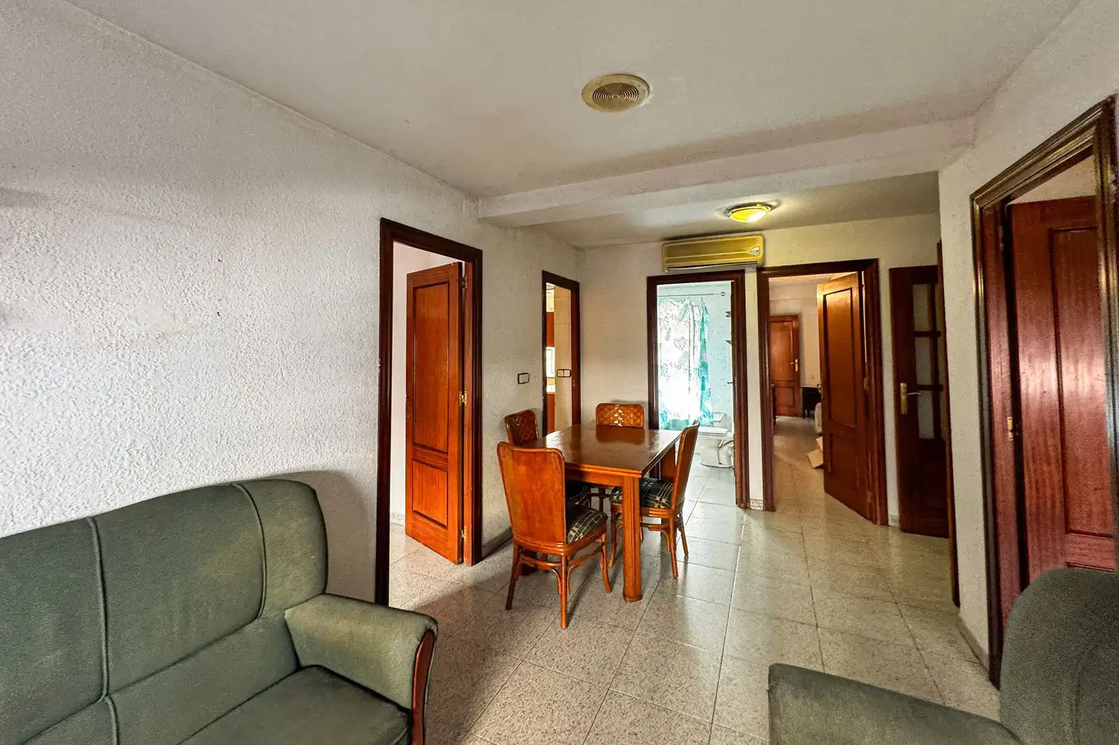 Sala de estar de Piso en venta en Almería con Terraza y Trastero