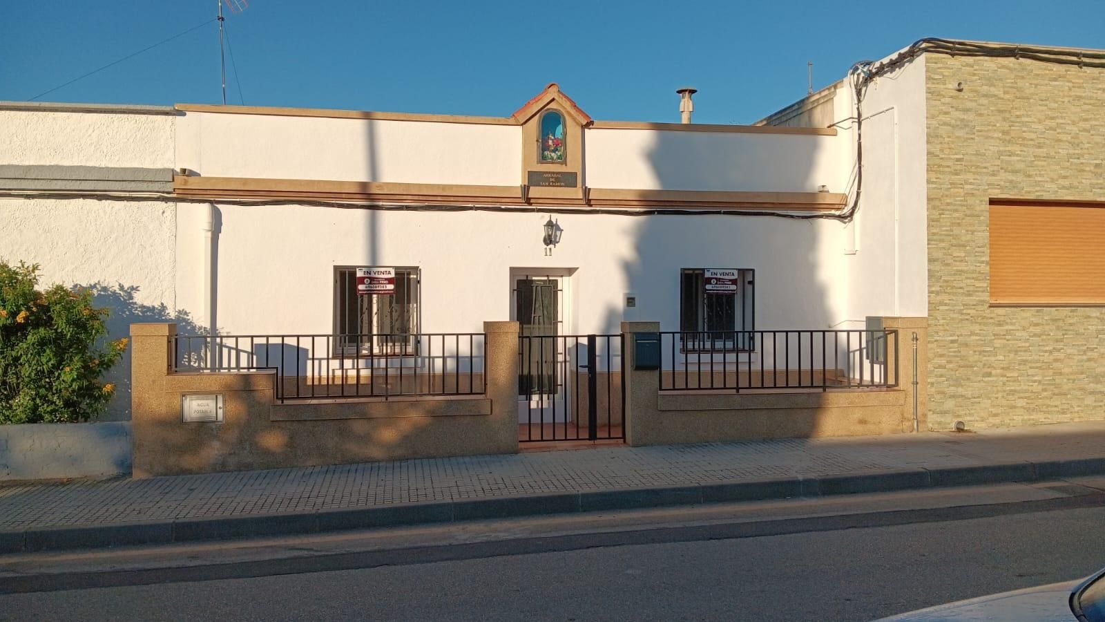 Exterior view of Single-family semi-detached for sale in L'Aldea  with Heating, Private garden and Terrace