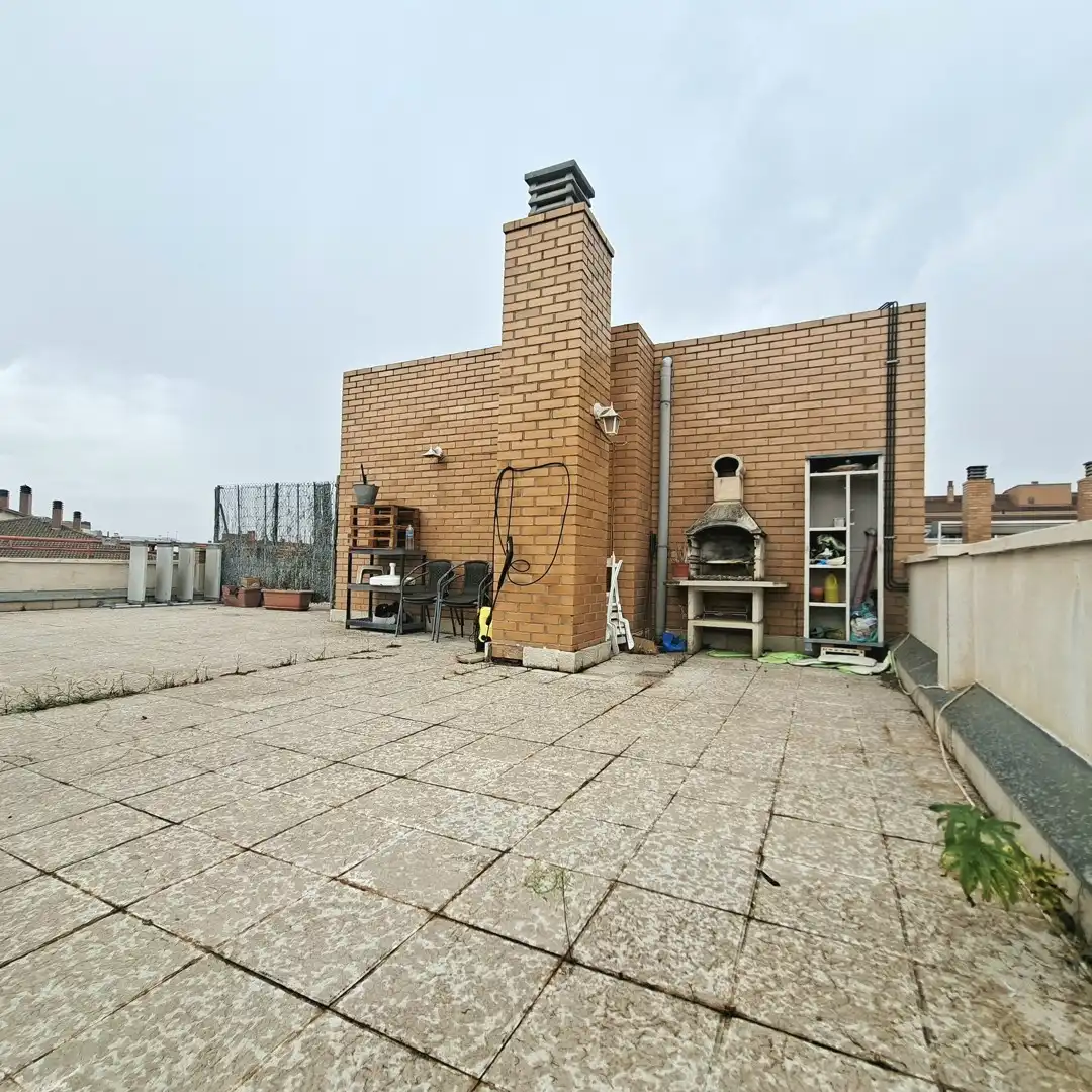 Penthouse with lift for sale in Oliver-Valdefierro, imagen 25