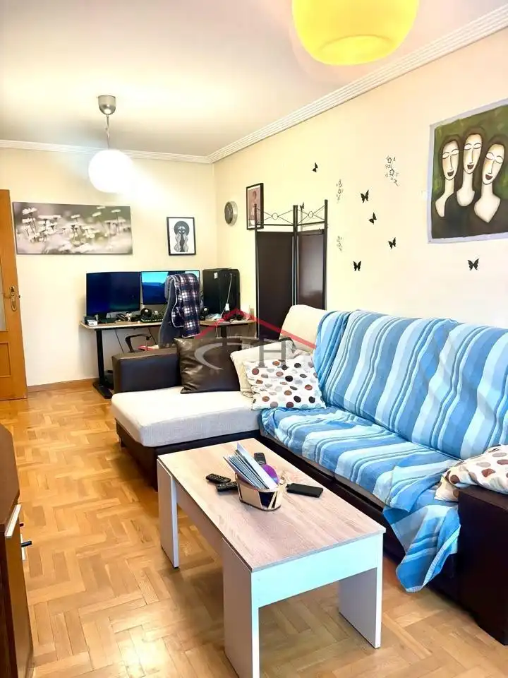 Sala de estar de Piso en venta en San Andrés del Rabanedo con Calefacción, Parquet y Trastero