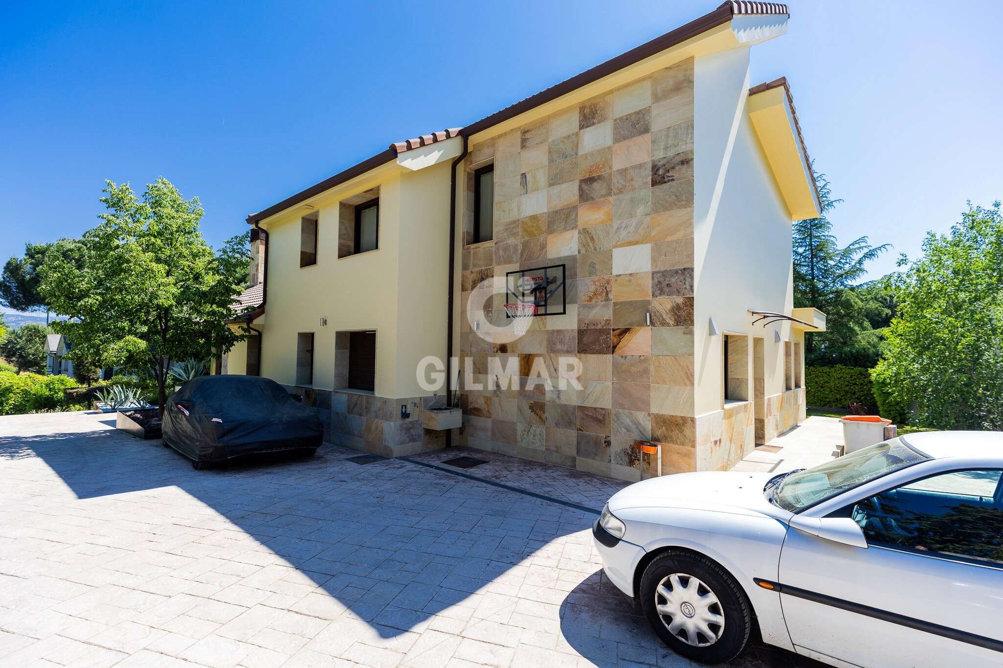 Vista exterior de Casa o chalet en venta en Galapagar con Calefacción, Jardín privado y Piscina