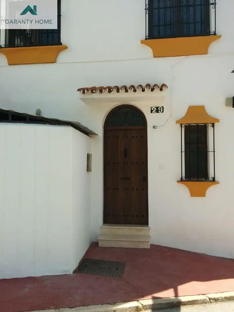 Casa adosada de alquiler en Vélez-Málaga con Amueblado