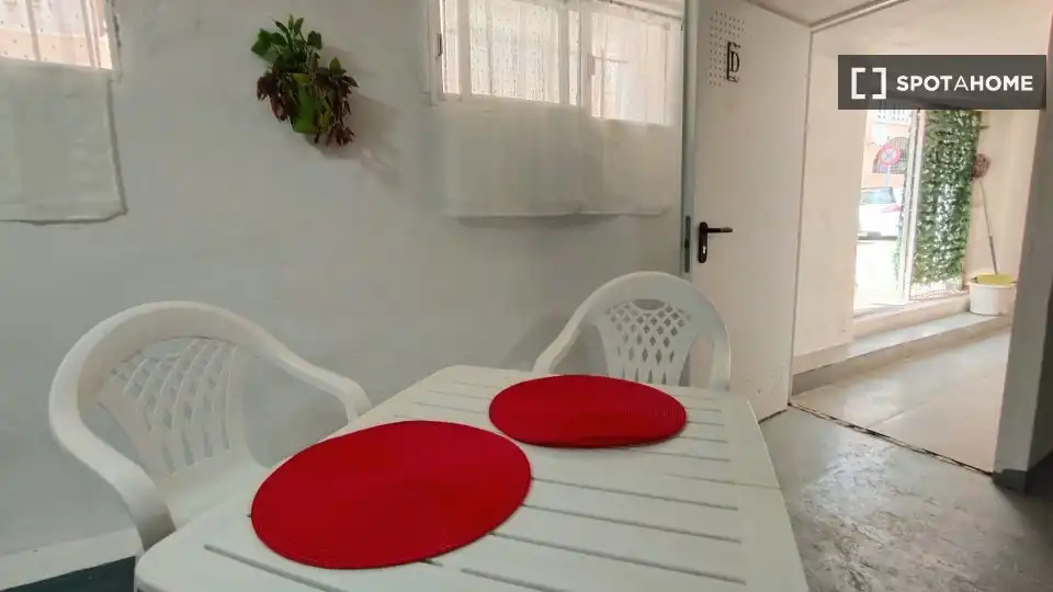 Room in Zona Playa de los Locos