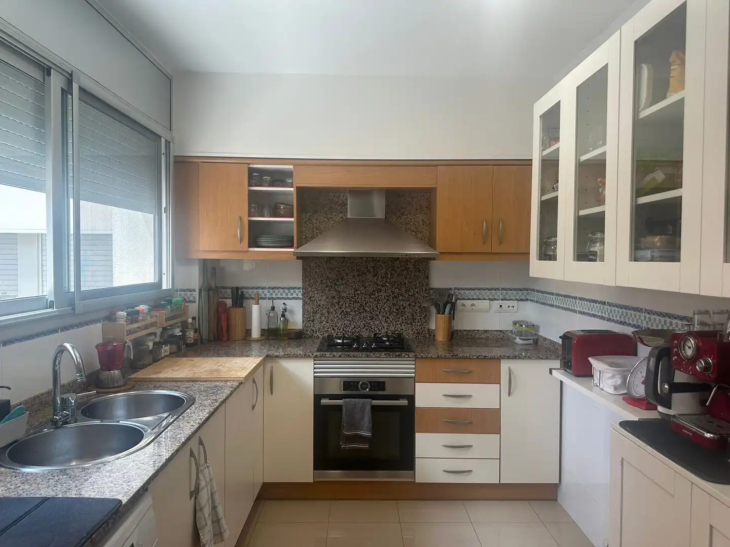 Flat for rent in Carrer de l'Hospital, Eixample - Can Bogunyà