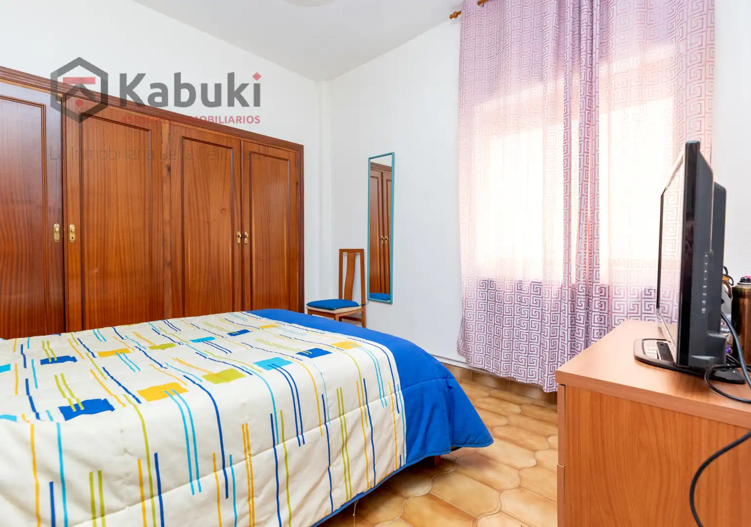 Flat with terrace for sale in Granada - avenida de cervantes 4, imagen 2
