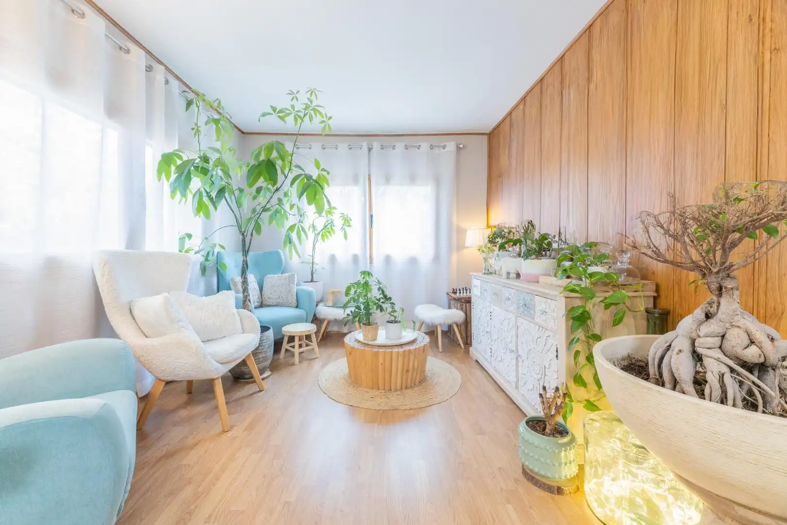 Sala d'estar de Casa o xalet en venda en Requena amb Jardí privat, Terrassa i Piscina