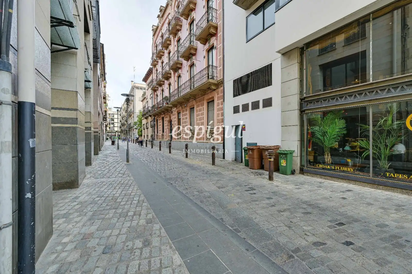 Vista exterior de Piso en venta en Girona con Calefacción, Terraza y Amueblado
