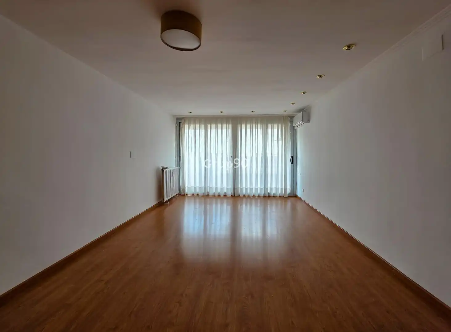 Wohnzimmer von Dachboden zum Verkauf in Lleida mit Klimaanlage, Heizung und Parkett