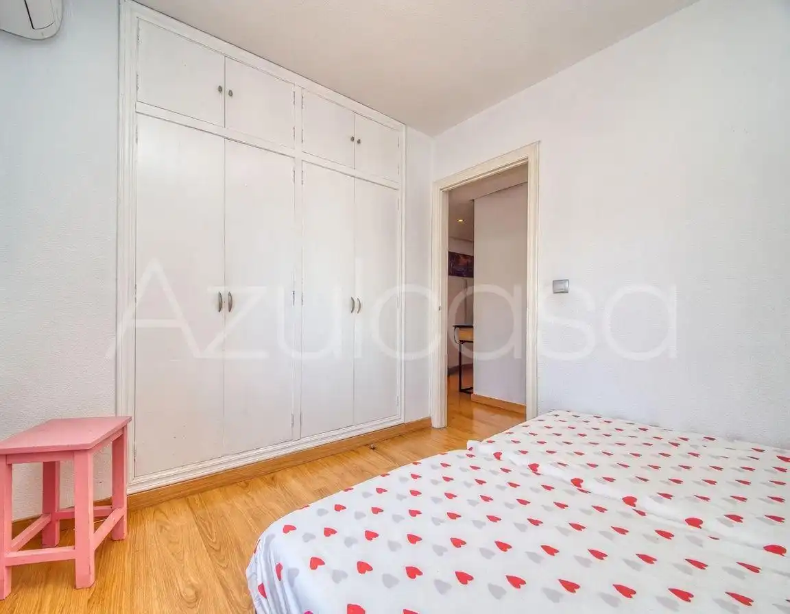 Schlafzimmer von Wohnung zum Verkauf in Sant Joan d'Alacant mit Klimaanlage, Terrasse und Gemeinschaftspool