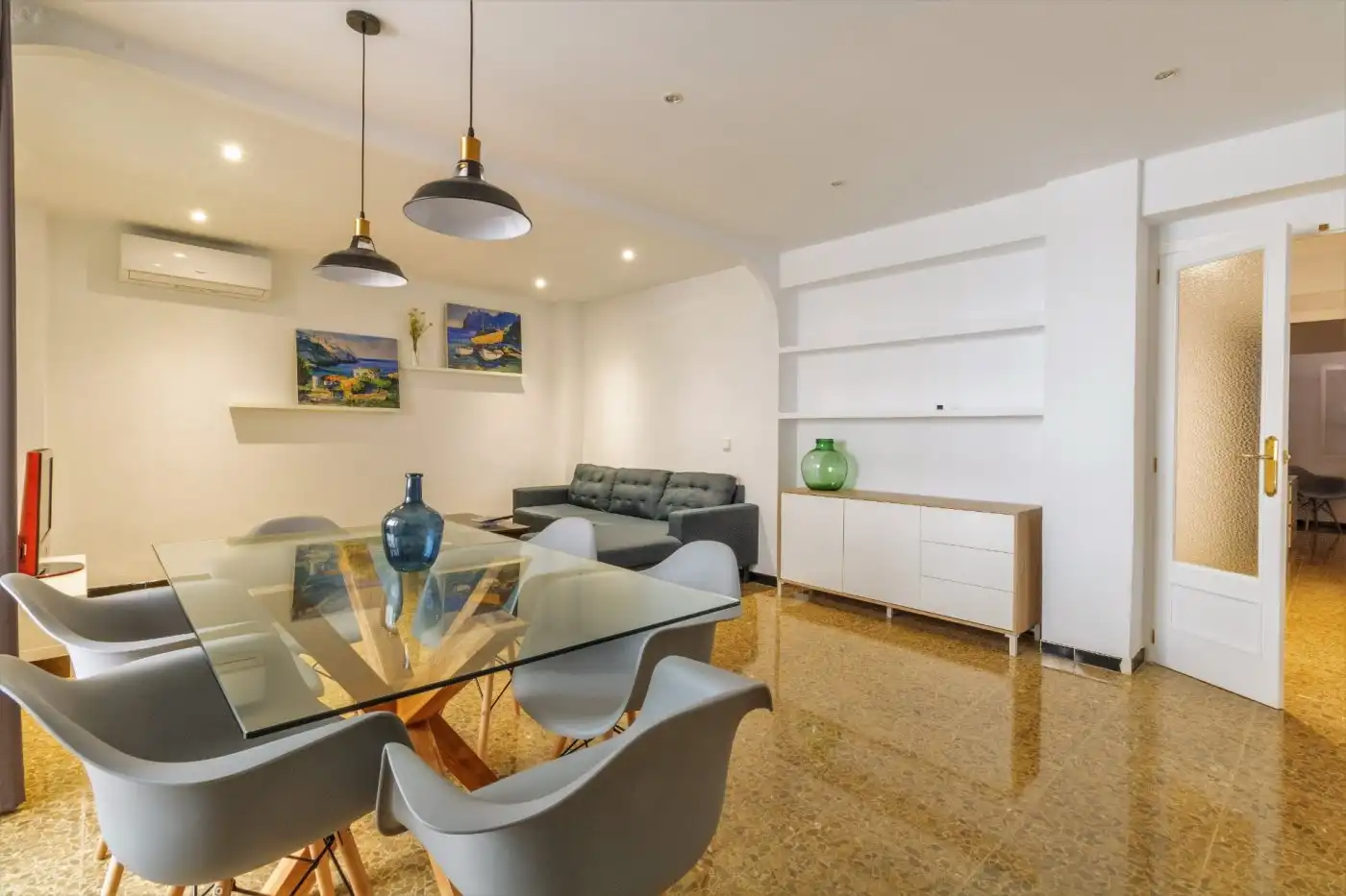 Sala de estar de Piso de alquiler en  Palma de Mallorca con Aire acondicionado, Calefacción y Amueblado