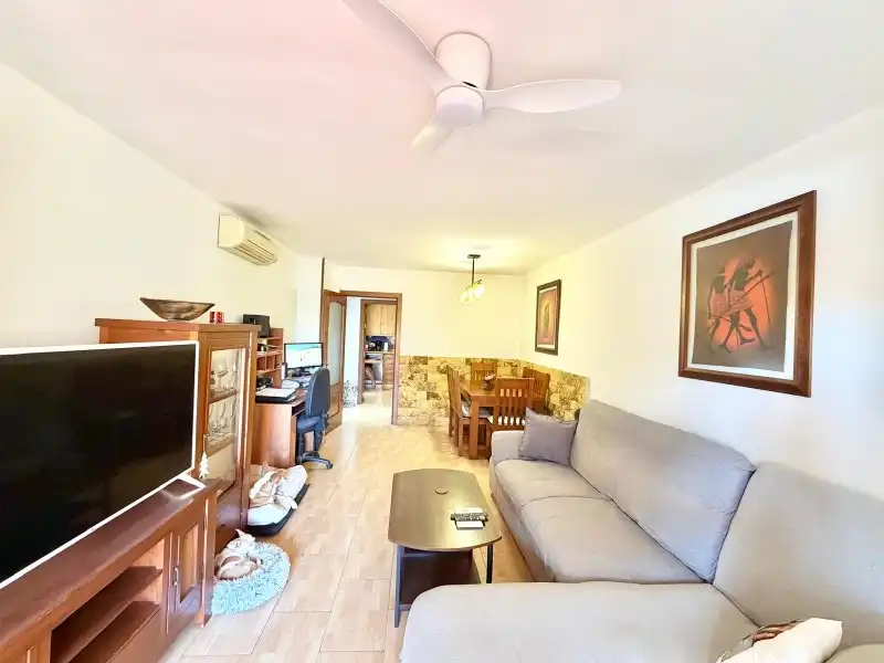 Sala d'estar de Pis en venda en Torremolinos amb Aire condicionat, Terrassa i Traster